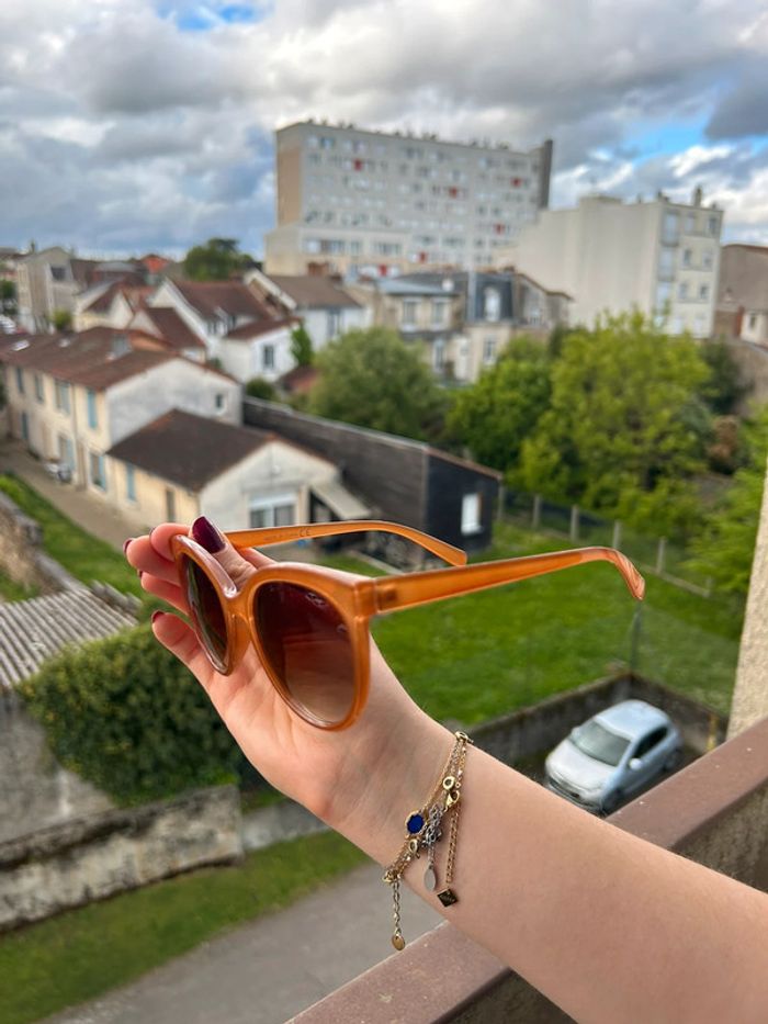 Lunette de soleil marron clair - photo numéro 5