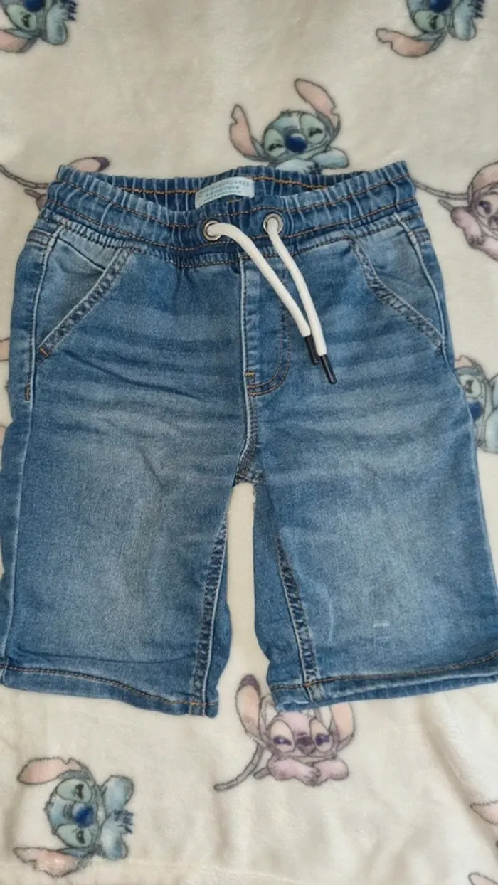Short 5/6 ans en très bon état