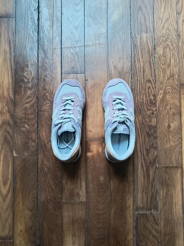 Baskets New Balance 574 pointure 36,5 - photo numéro 3