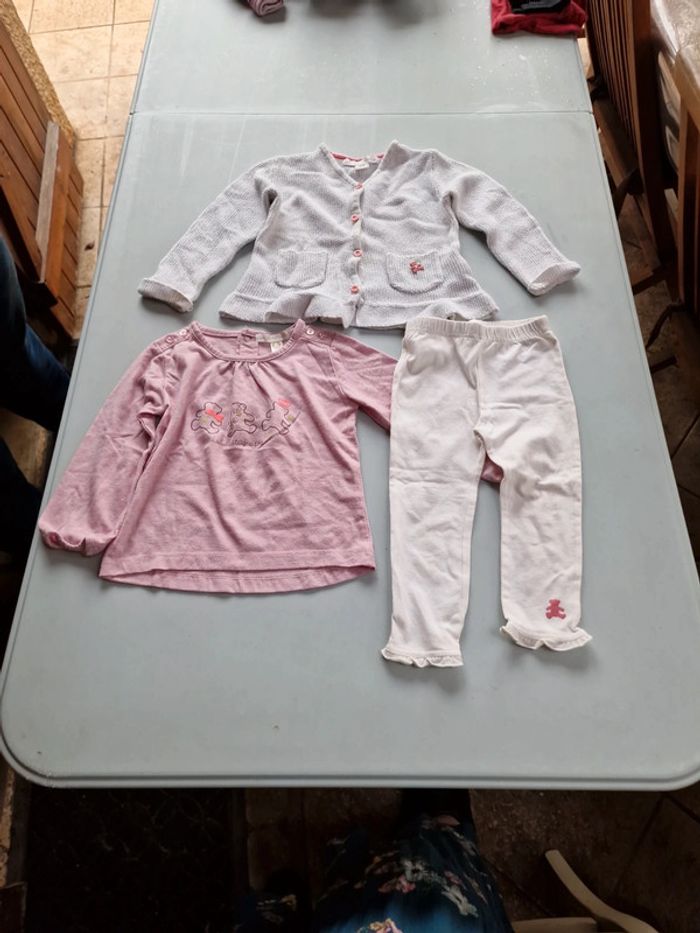 Ensemble leggings +tee-shirt manches longues +gilet