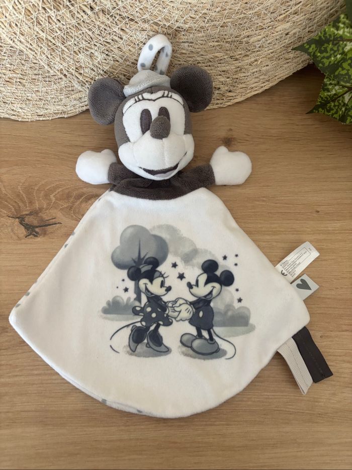 Doudou plat minnie rétro blanc noir pois gris Disney nicotoy