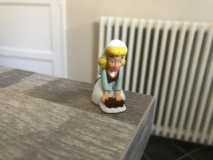 Figurine cendrillon