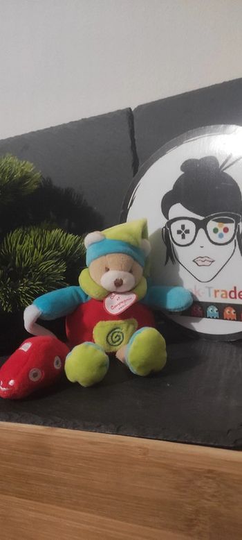 Doudou et compagnie pantin ours voiture rouge bleu vert dc2573 Spirale Bonnet