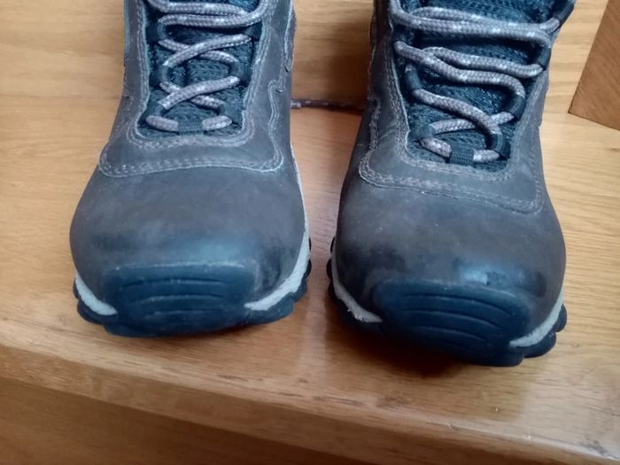 Chaussures de marche Colombia 35 - photo numéro 4