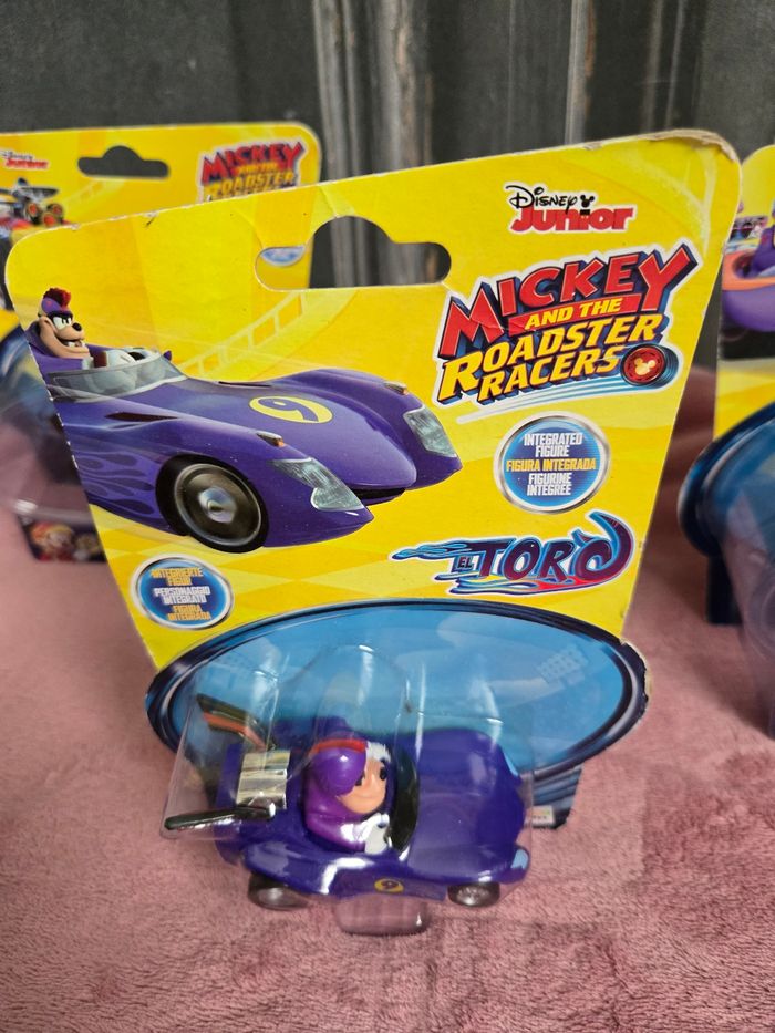 Lot de voitures roadster racer disney neuve - photo numéro 2