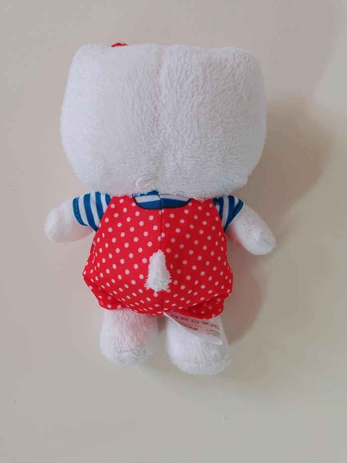 Peluche Hello Kitty 17 cms Sanrio - photo numéro 3