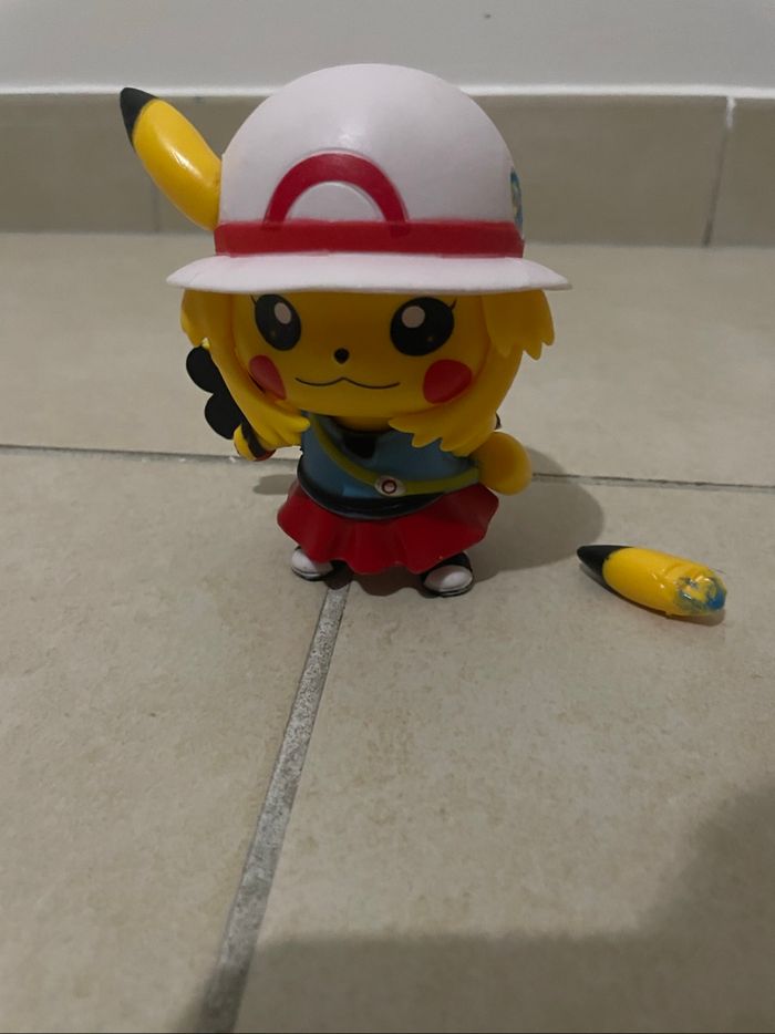 Figurine Pokémon pikachu - photo numéro 3