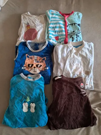 Lot de pyjamas 6 mois
