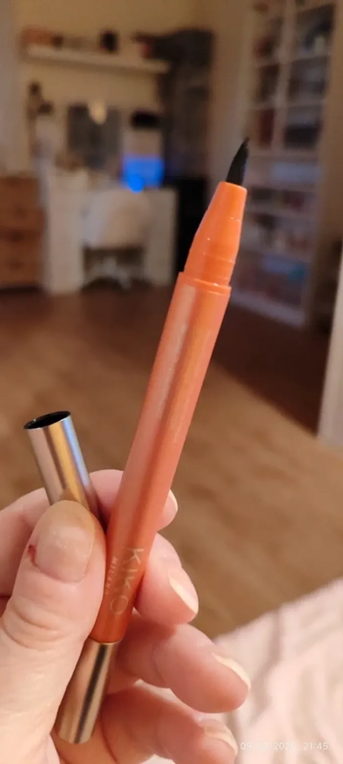 Kiko Create Your balance Waterproof Eyeliner Duo Teinte Noir - photo numéro 5