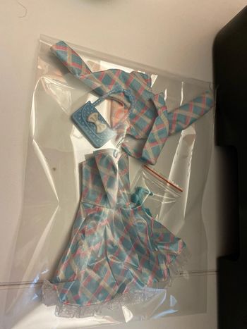 Ensemble turquoise et rose 4 pièces pour poupée Barbie