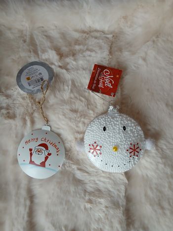 Noël/Neuf: Boule métal + Boule plastique