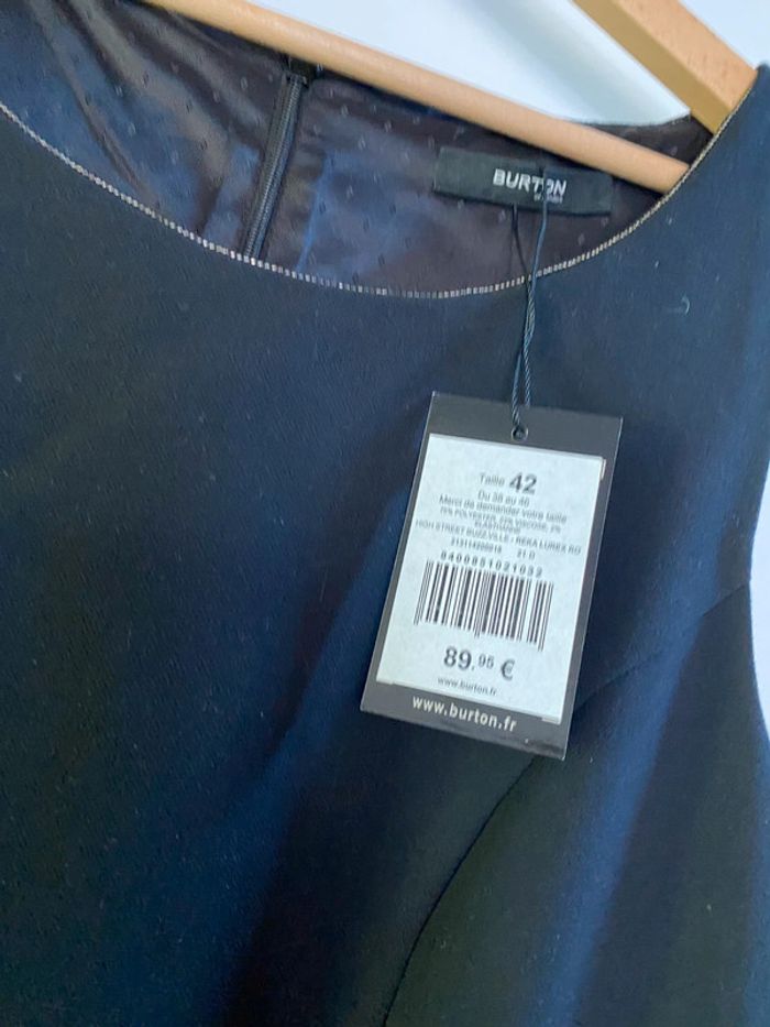 Superbe robe Burton taille 42 neuve valeur 89e - photo numéro 2