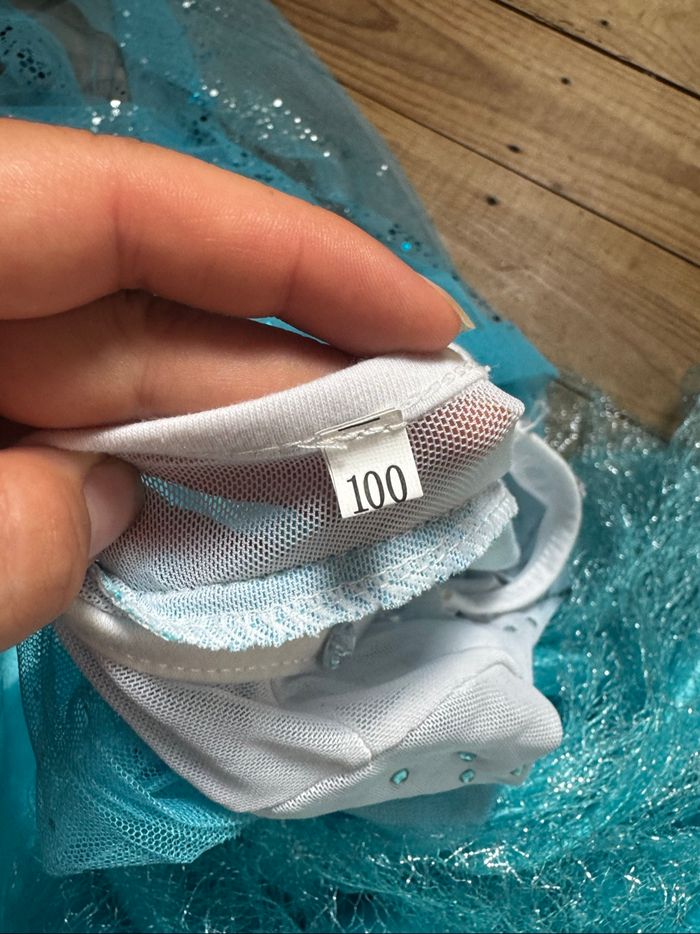 Déguisement reine des neiges taille 100 - photo numéro 8