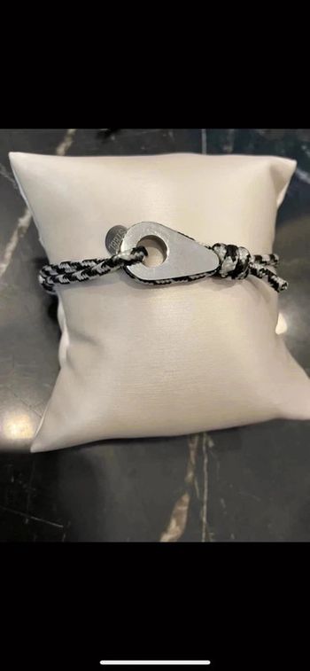 Bracelet poulie blanc et noir