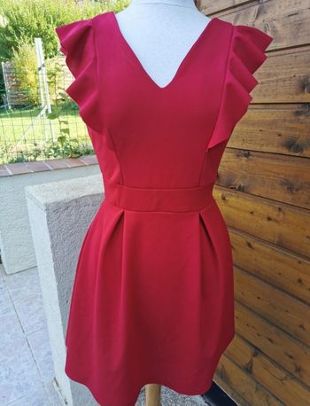 Jolie robe de soirée rouge