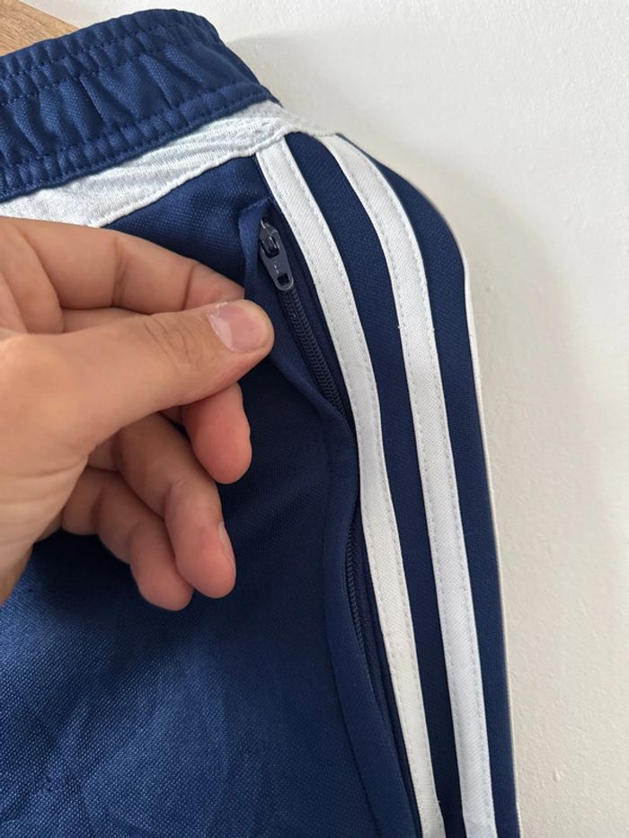 Jogging Adidas bleu à bandes blanches – Taille S – Bon état - photo numéro 3
