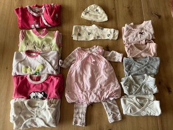 Lot de vêtement 1 mois fille