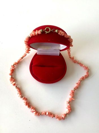 Collier tour de cou façon corail