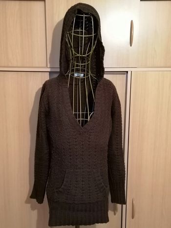 Pull long marron à capuche - M -TBE