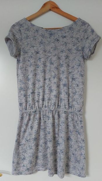 Robe grise a fleur bleu Etam T34