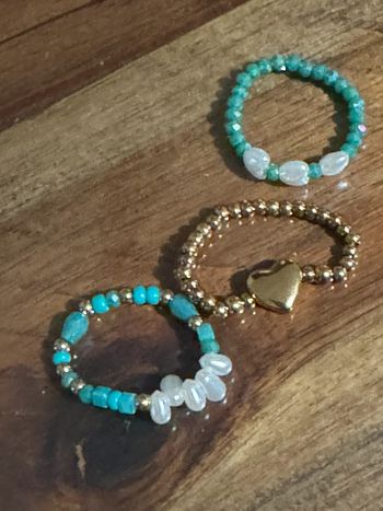 Lot de 3 bagues perles eaux douces turquoise et acier inoxydable or cœur