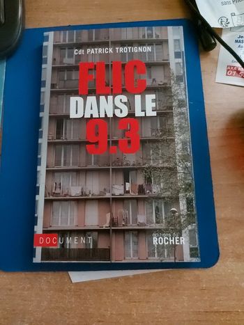Flic dans le 9.3