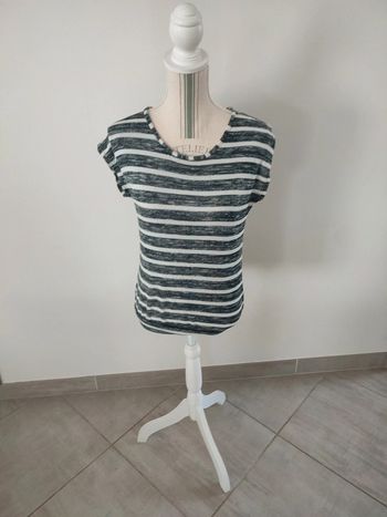 Haut manches courtes femme taille 38 et 40 Kiabi