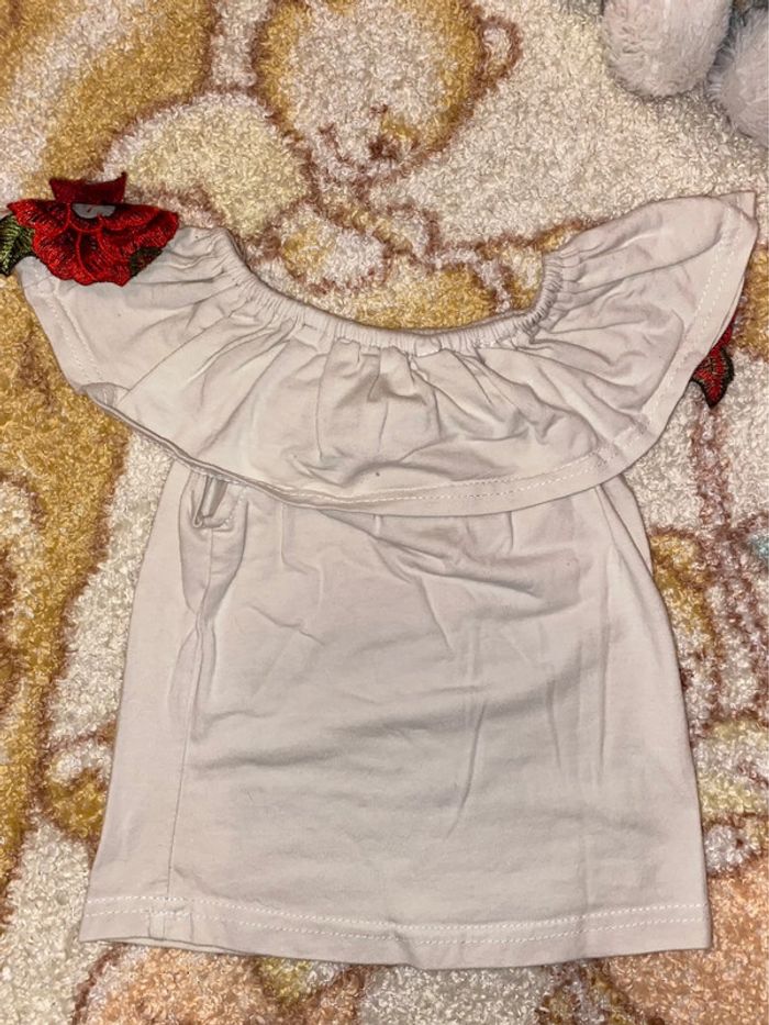 T-shirt à broderies roses, taille 12 mois. - photo numéro 7