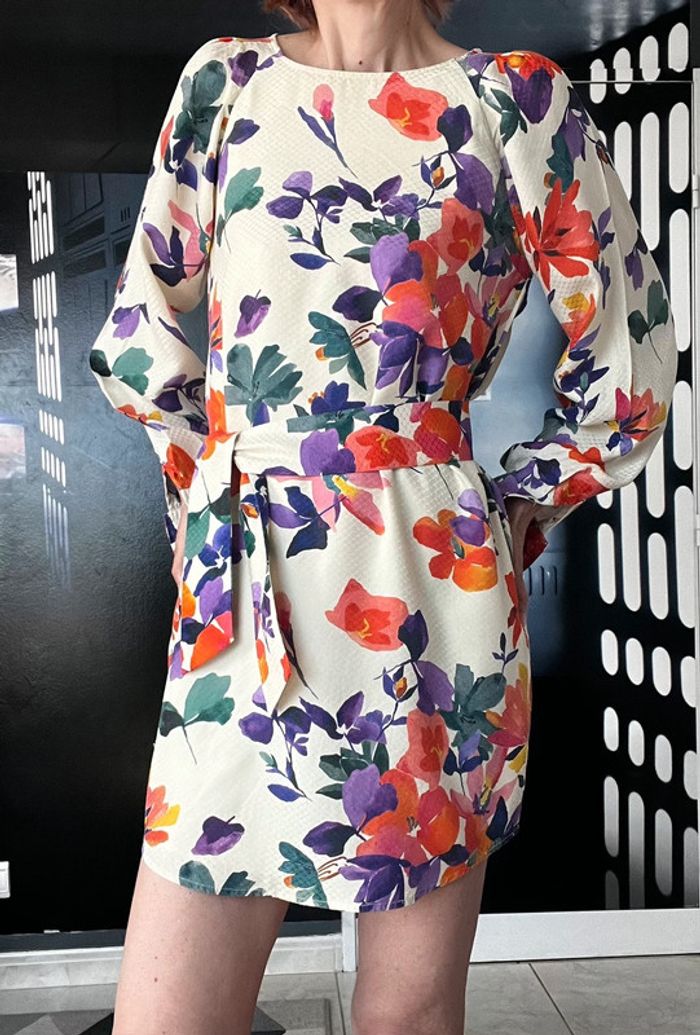 Robe courte en soie