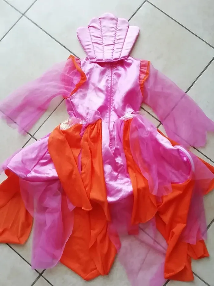 Robe / Déguisement 5 / 7 Ans - 116cm, Soit Env 6 Ans. - photo numéro 2