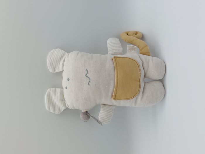 Doudou semi plat souris tissu ZARA HOME beige écru jaune gris rayures grelot