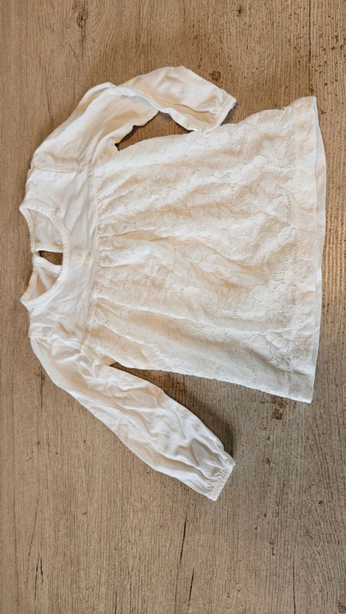 Blouse blanche classique à manches longues avec dentelle, Young Dimension, 2/3 ans, jamais mise - photo numéro 4