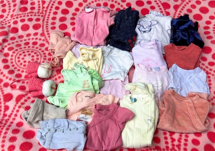 Lot vêtements bébé fille - 1 mois