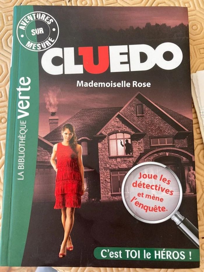 Livre cluedo mlle rose