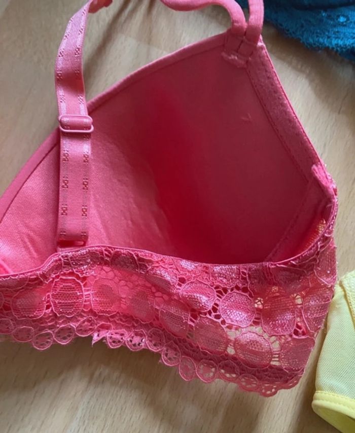 Lot 4 soutien-gorge soutien gorge Taille  90B Fr  Billet doux , un Préambule et un imprévu Neufs - photo numéro 6