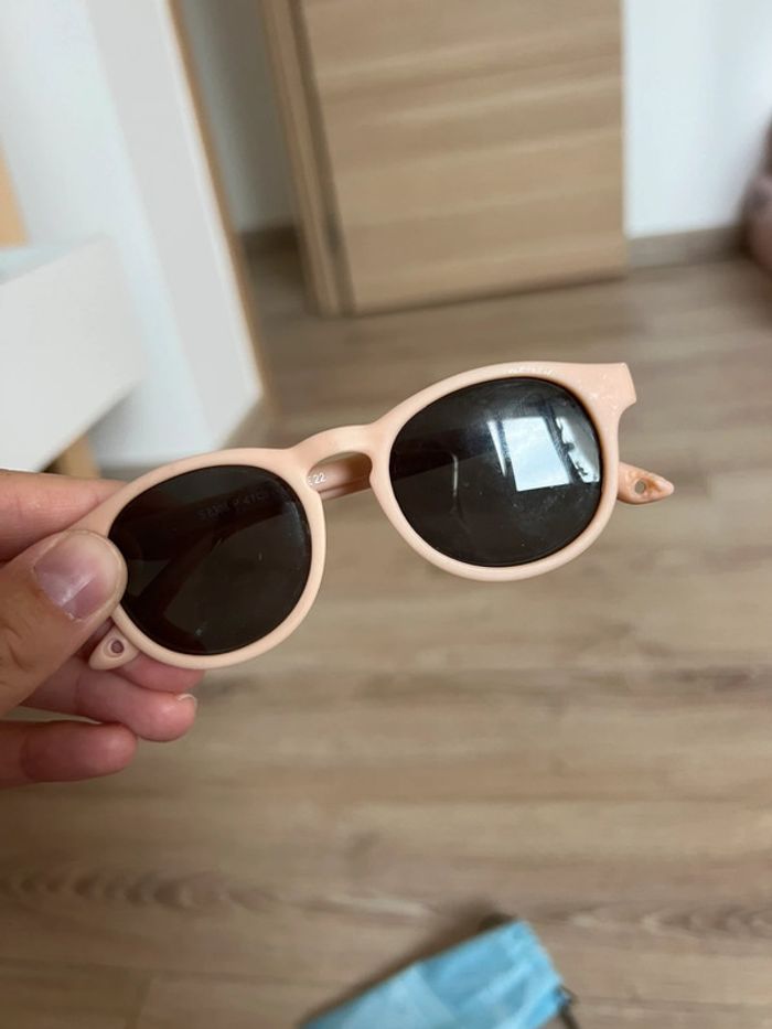 Lunettes de soleil - photo numéro 2