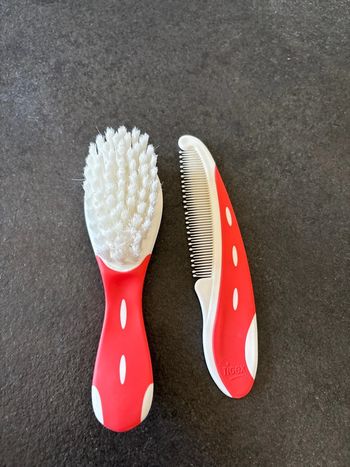 Brosse et peigne