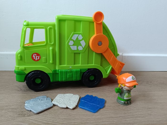 Camion poubelle little people