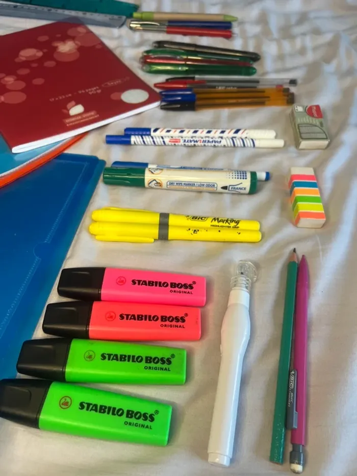 🔹 Lot complet de fournitures scolaires & de bureau 🔹 - photo numéro 2