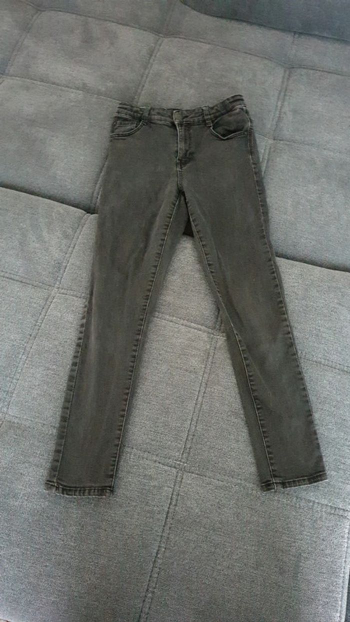 Jeans slim fille marque Mango taille 11 12 ans noir