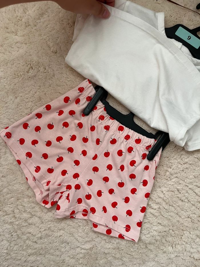 Ensemble Disney baby 9 mois neuf - photo numéro 2