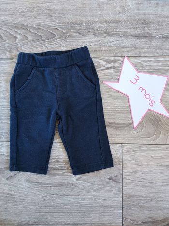 Jogging bleu marine 3 mois