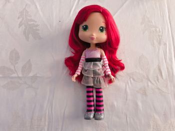 Poupée charlotte aux fraises 