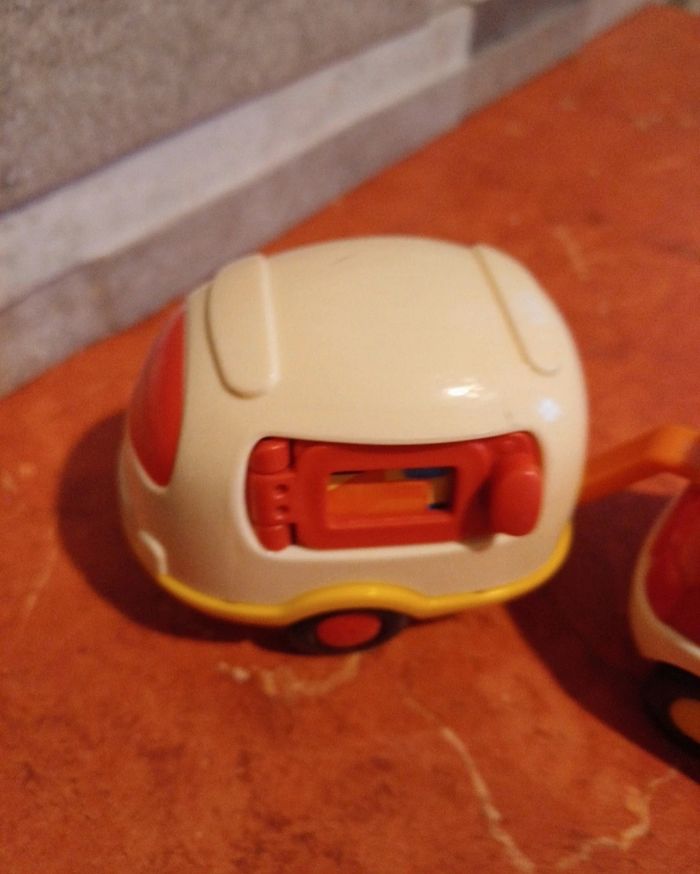 Timothee tut tut super cabriolet et sa remorque - photo numéro 3