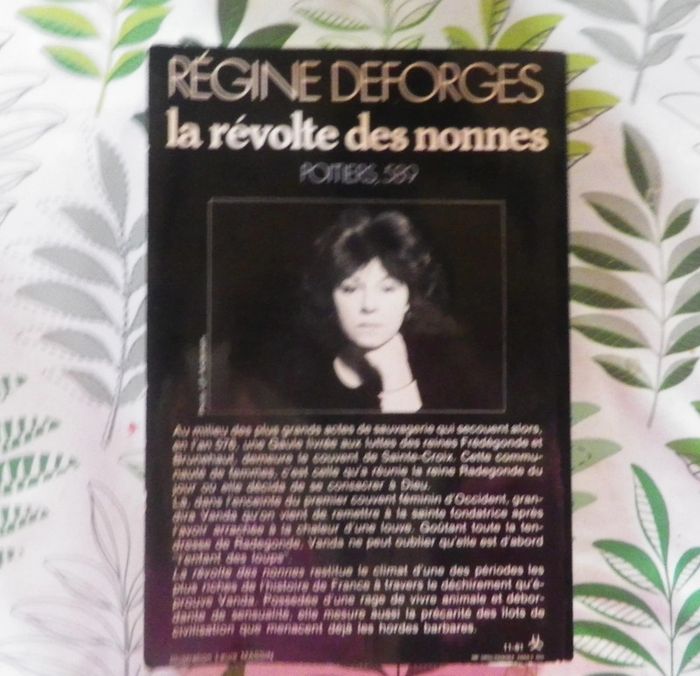 La révolte des nonnes de Régine Deforges Ed. La Table Ronde - photo numéro 2