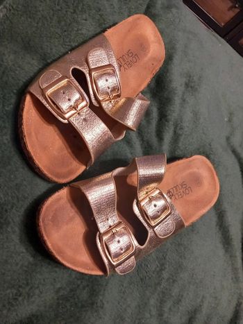 Tongs sandales nu pieds dorés fille 33 tbe chaussea 