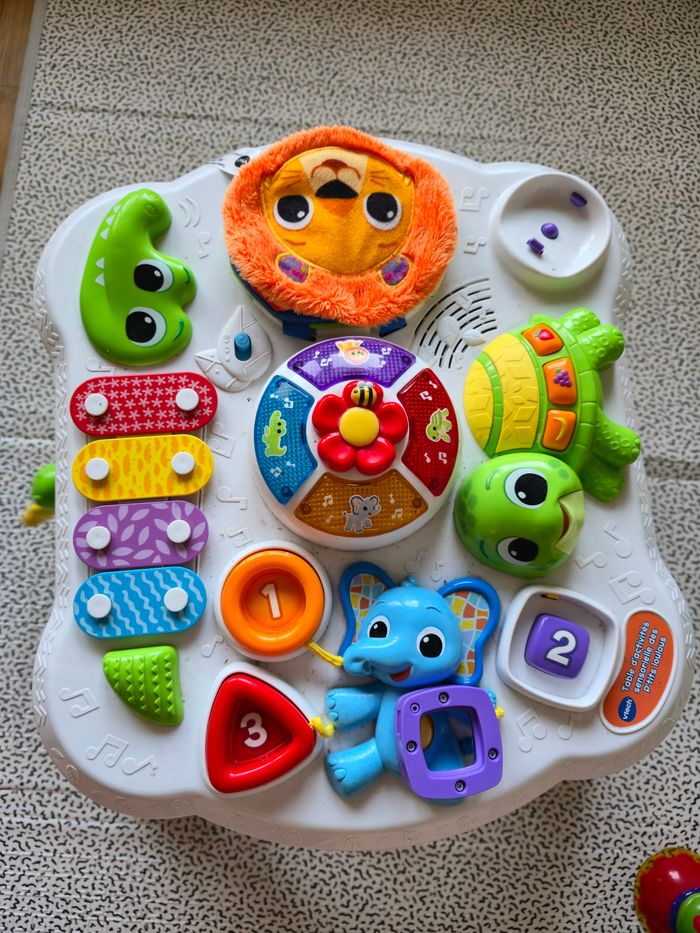 Table activité bébé