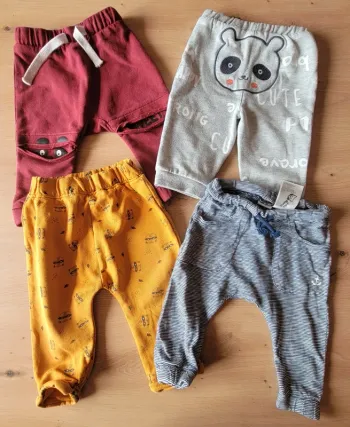 Lot de 4 pantalons - 4 joggings - 12 mois