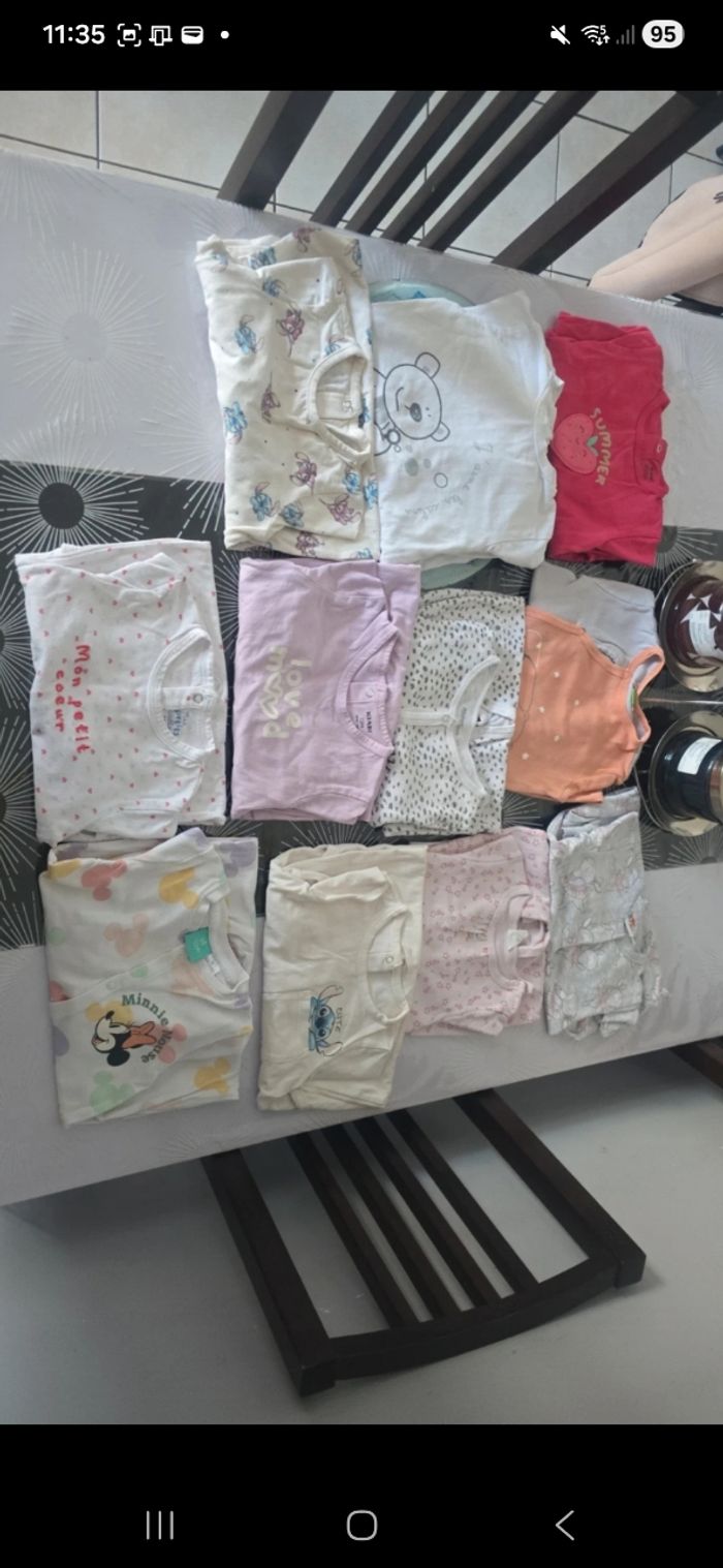 Lot vêtements fille 12 mois - photo numéro 7