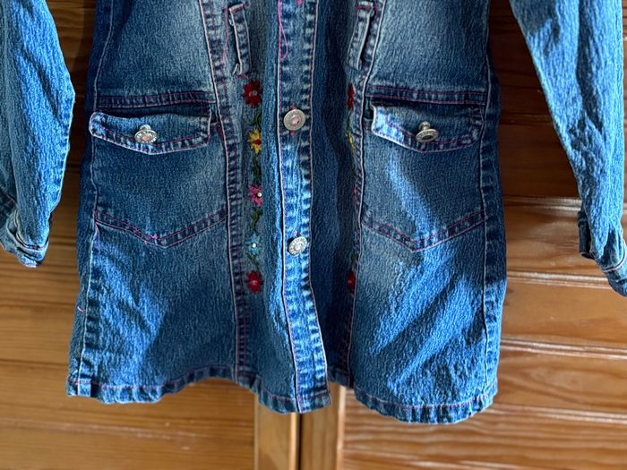 Veste en jean, avec poches, trous pour ceinture - Taille 6/8 ans - photo numéro 4